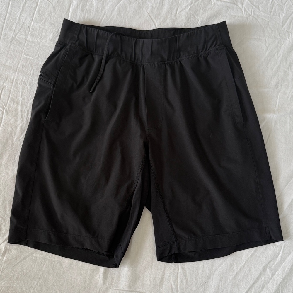 Lululemon Black Shorts with Zip Pocket Men’s Size Medium 9”